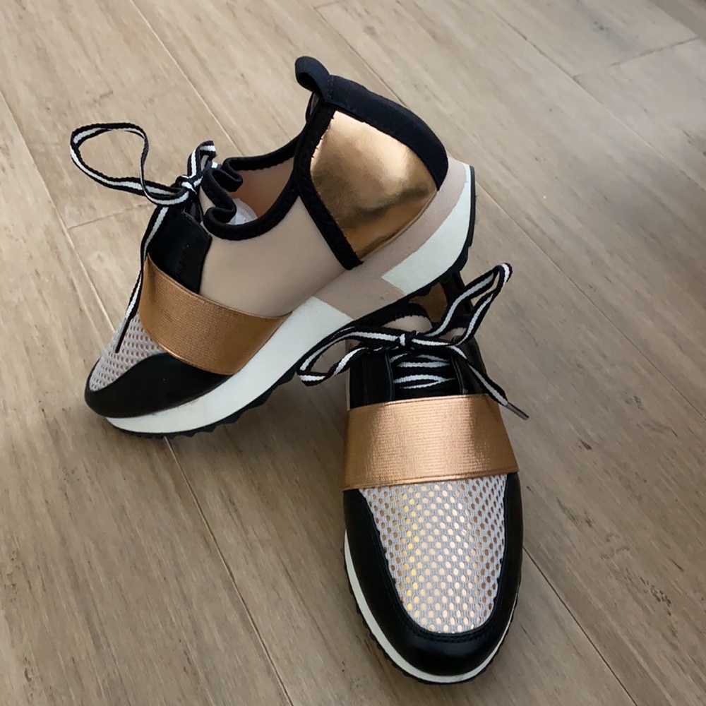 Kids Steve Madden slip on sneakers